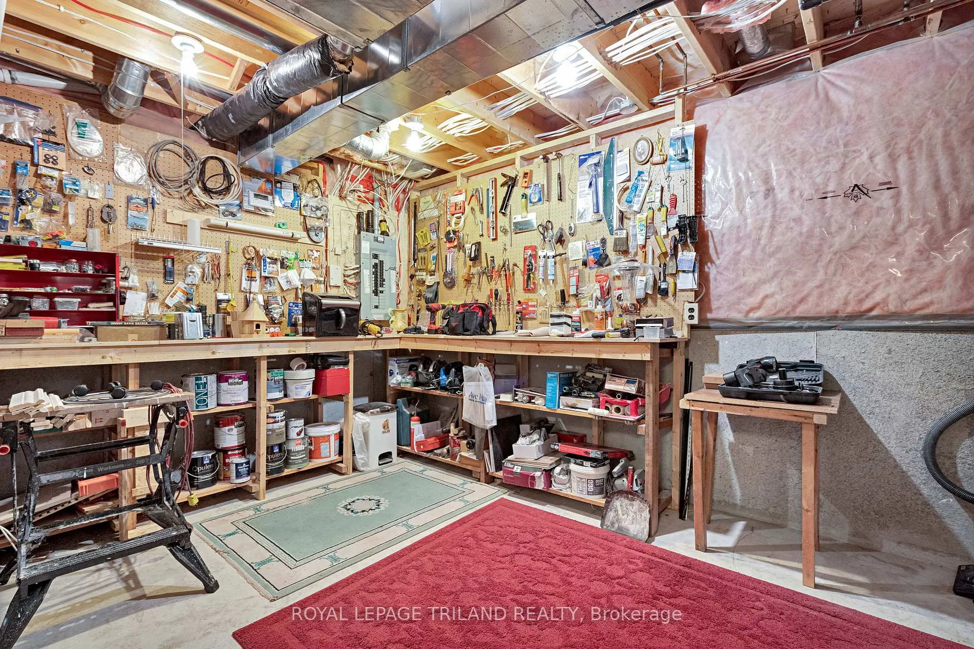 Photo 35 of 998 Gabor Street, London, South L — HOMEH