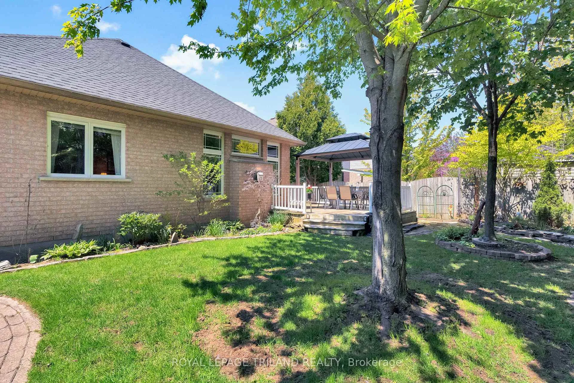 Photo 37 of 998 Gabor Street, London, South L — HOMEH