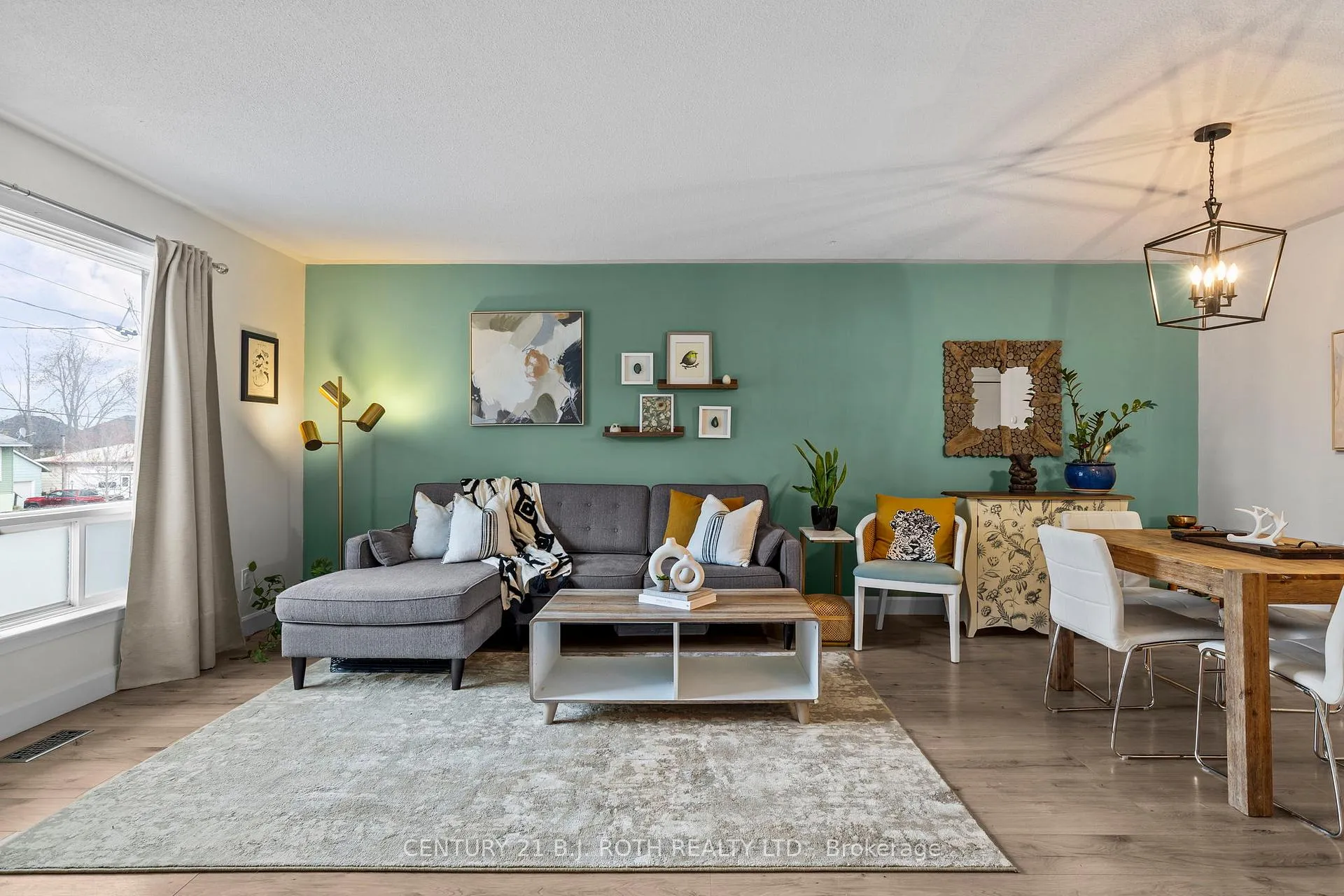 Photo 4 of 197 Westmount Drive S, Orillia — HOMEH