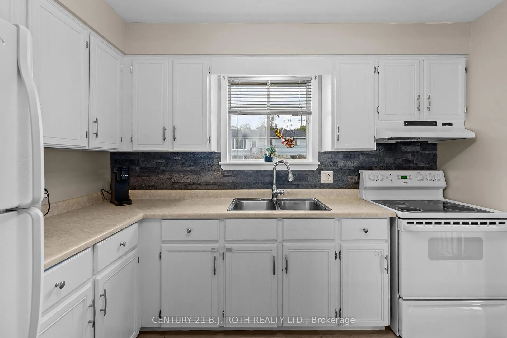 Photo 9 of 197 Westmount Drive S, Orillia — HOMEH
