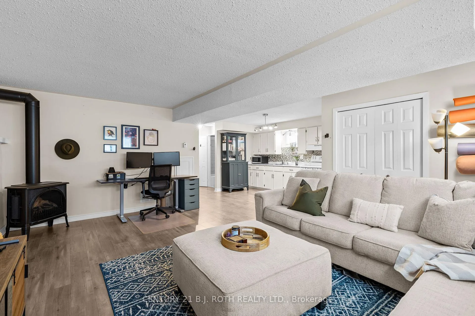 Photo 20 of 197 Westmount Drive S, Orillia — HOMEH
