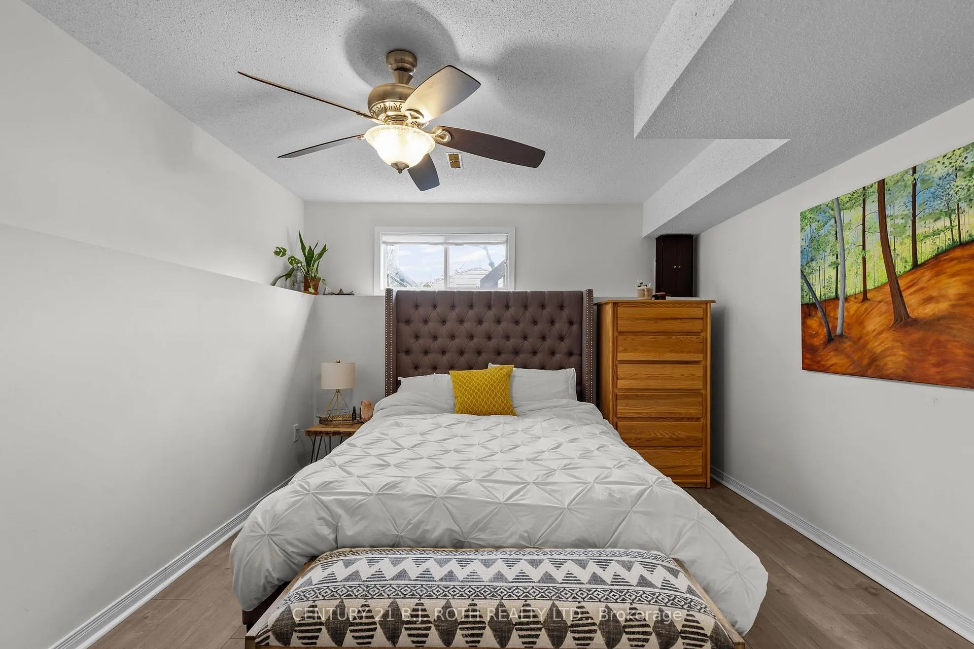 Photo 25 of 197 Westmount Drive S, Orillia — HOMEH