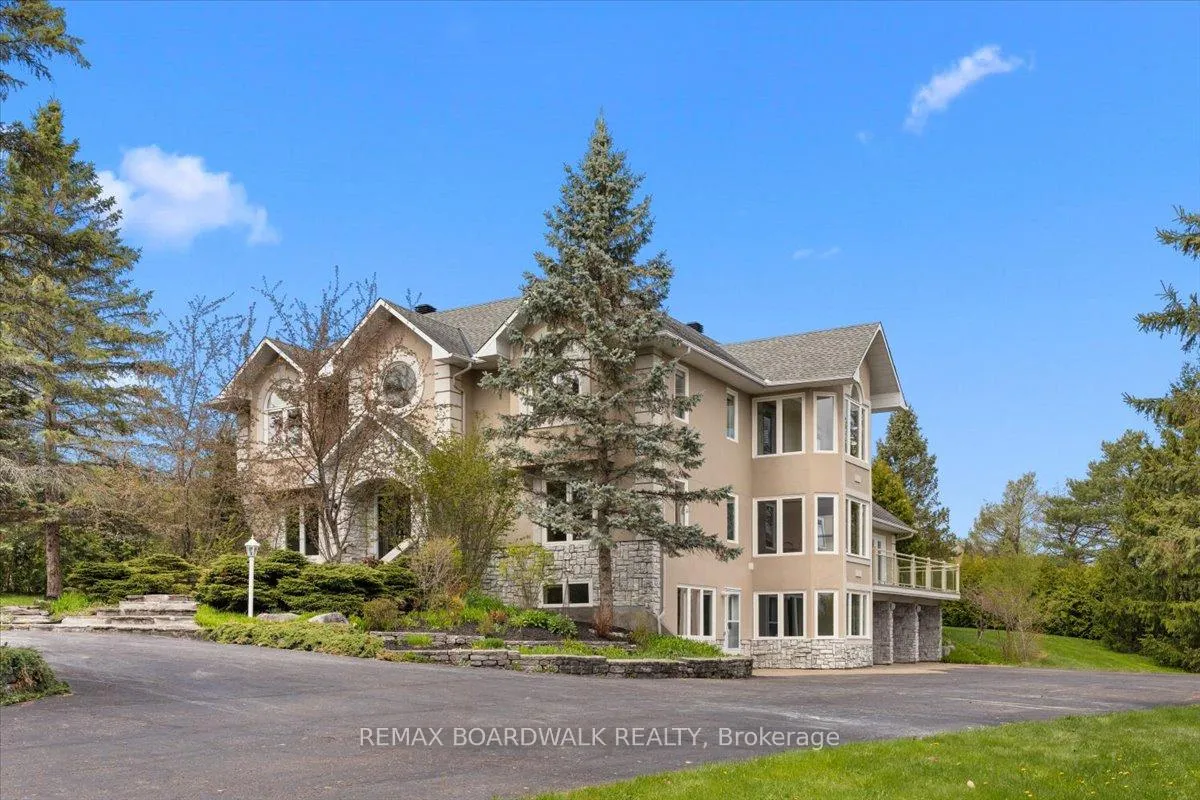 Photo 1 of 1520 Royal Orchard Drive, Ottawa, Cumberland Estates — HOMEH