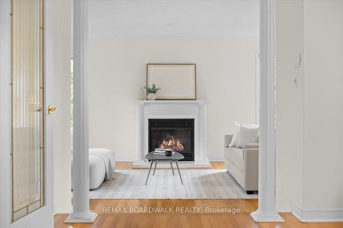 Photo 5 of 1520 Royal Orchard Drive, Ottawa, Cumberland Estates — HOMEH