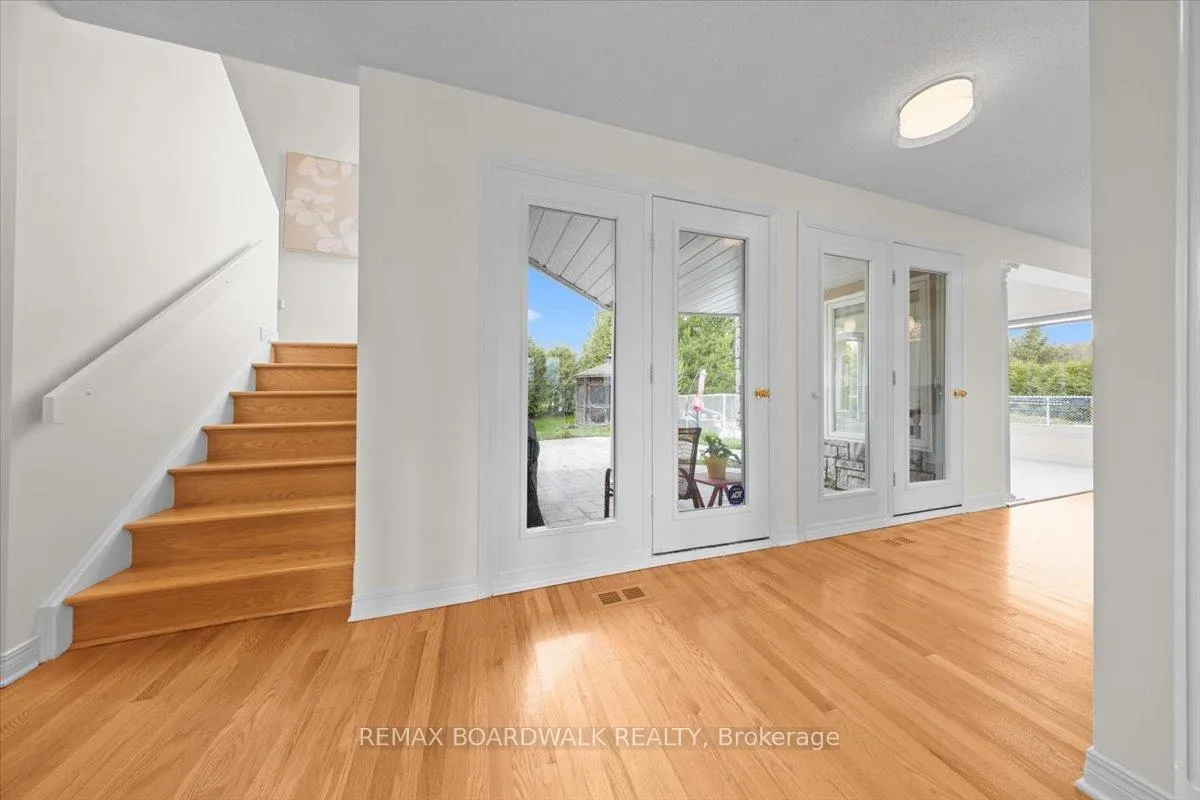 Photo 15 of 1520 Royal Orchard Drive, Ottawa, Cumberland Estates — HOMEH