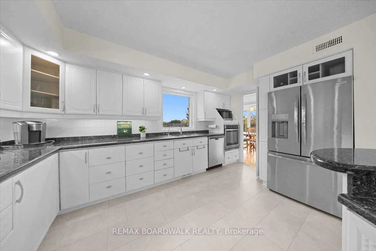 Photo 18 of 1520 Royal Orchard Drive, Ottawa, Cumberland Estates — HOMEH