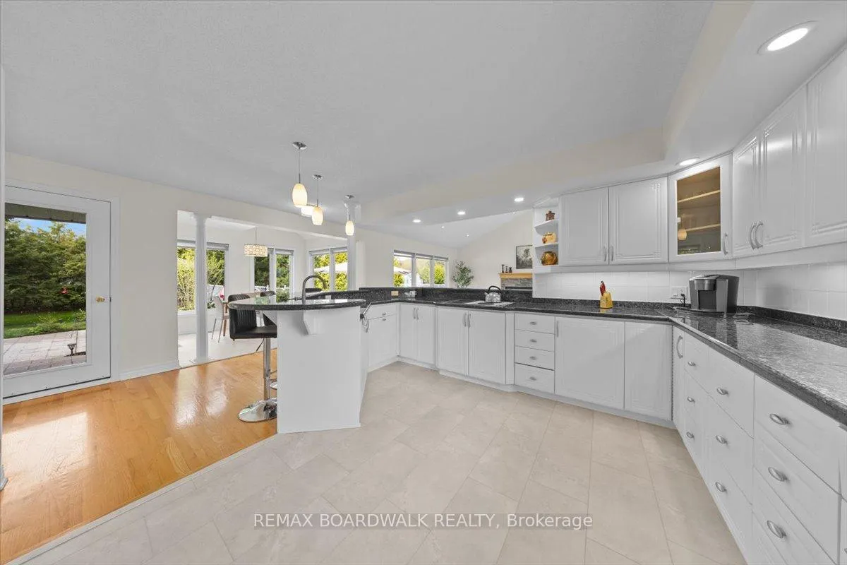 Photo 19 of 1520 Royal Orchard Drive, Ottawa, Cumberland Estates — HOMEH