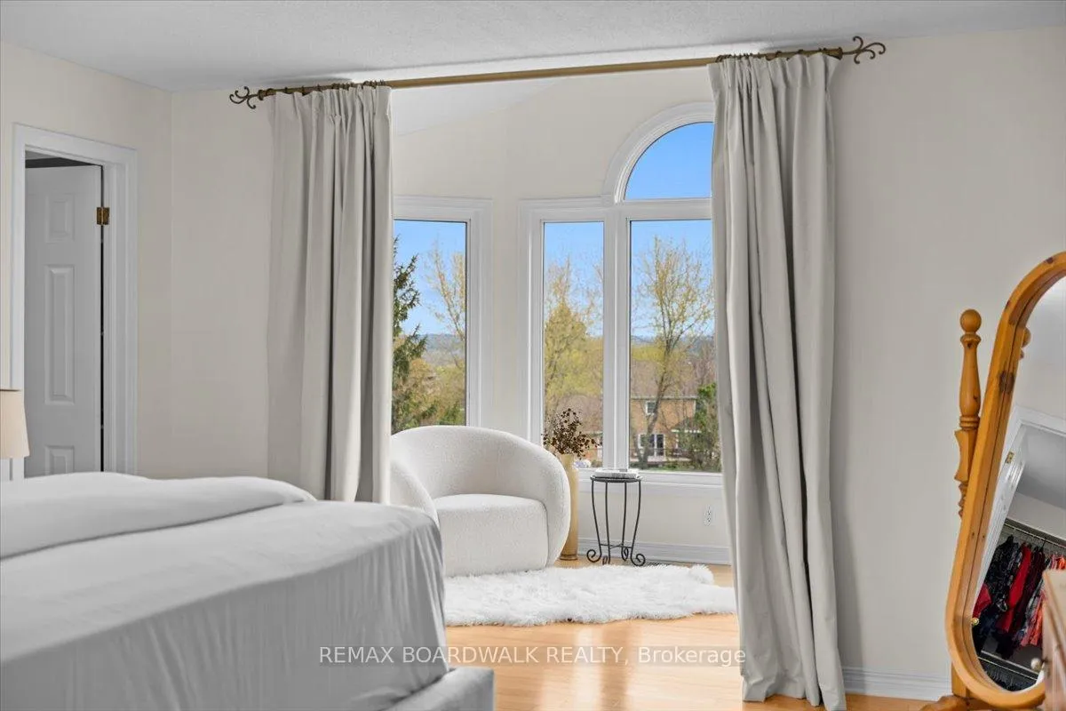 Photo 32 of 1520 Royal Orchard Drive, Ottawa, Cumberland Estates — HOMEH