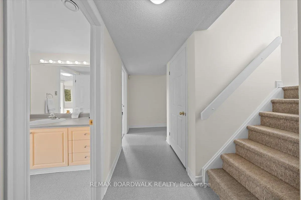 Photo 40 of 1520 Royal Orchard Drive, Ottawa, Cumberland Estates — HOMEH