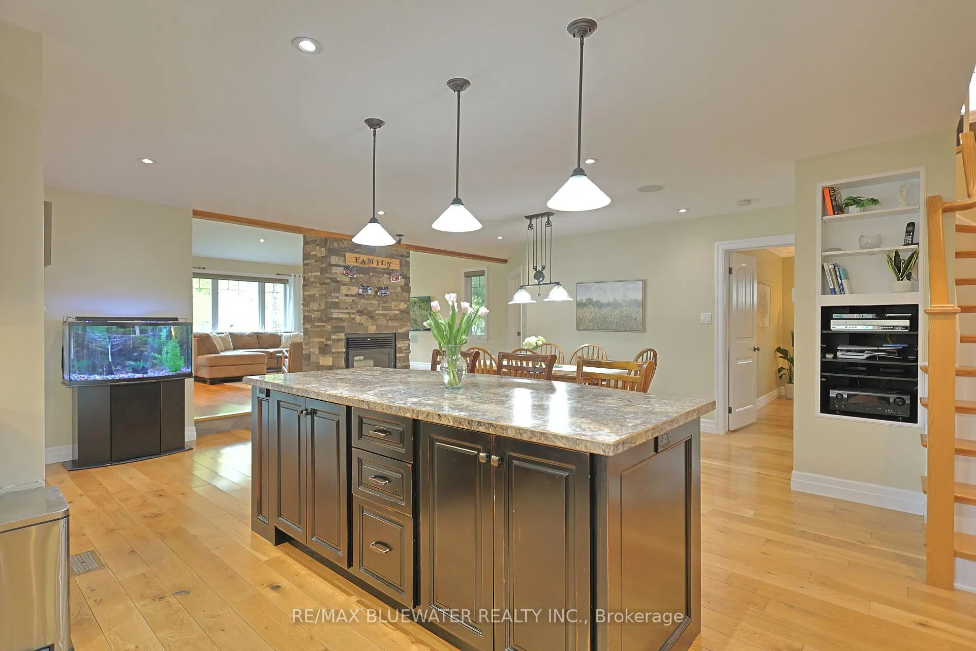 Photo 19 of 6436 Robert Avenue, Lambton Shores — HOMEH