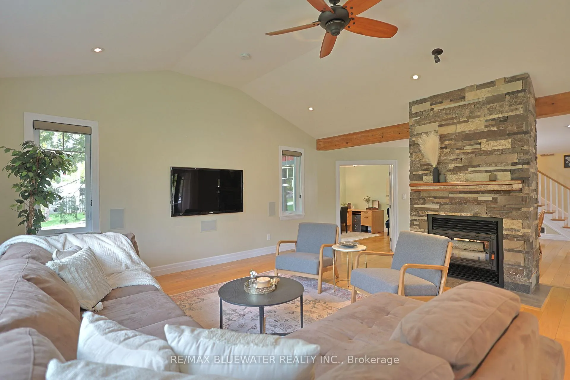 Photo 26 of 6436 Robert Avenue, Lambton Shores — HOMEH