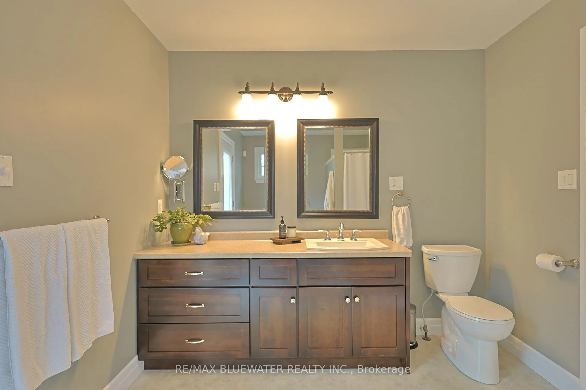 Photo 35 of 6436 Robert Avenue, Lambton Shores — HOMEH