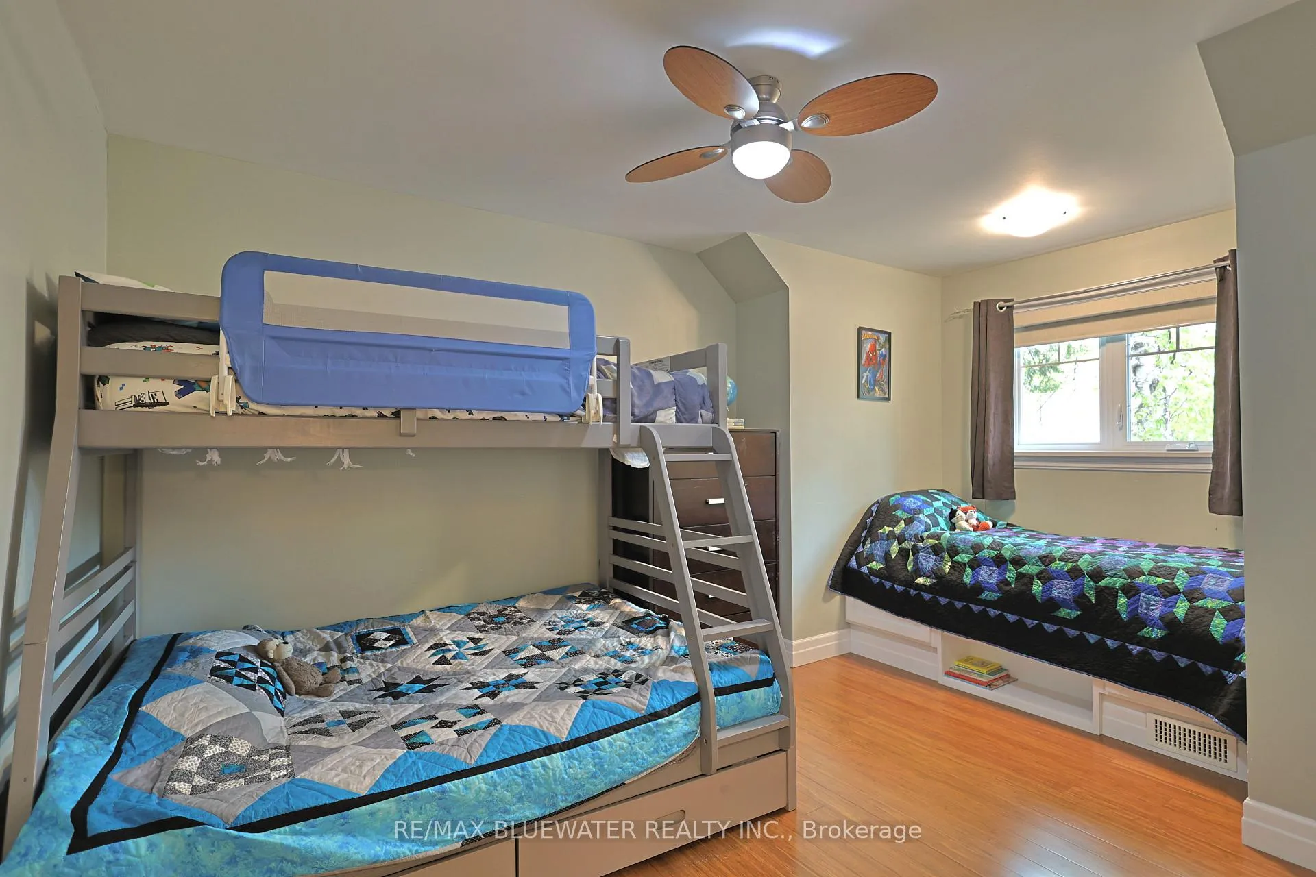 Photo 38 of 6436 Robert Avenue, Lambton Shores — HOMEH