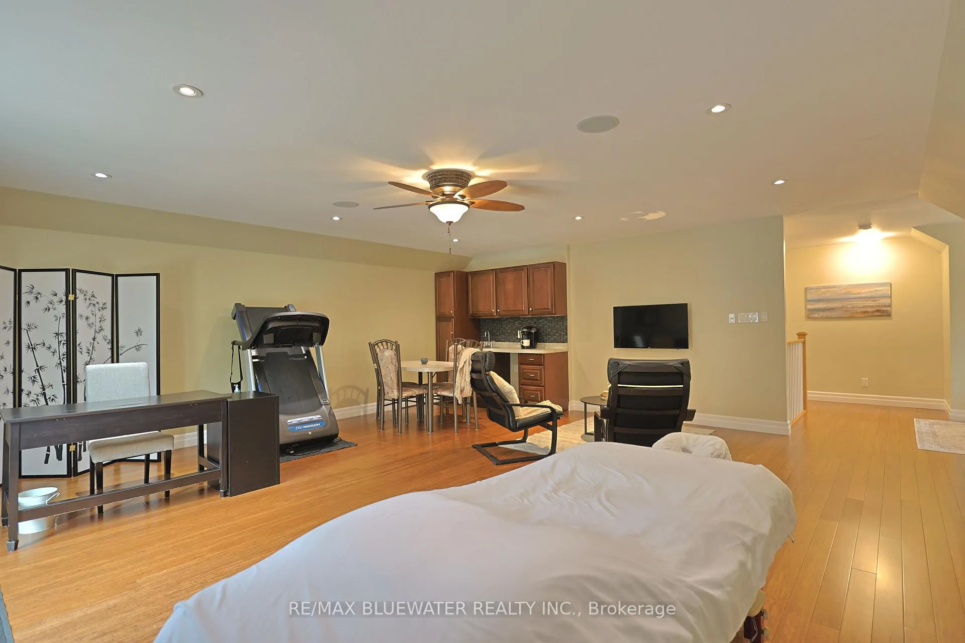 Photo 44 of 6436 Robert Avenue, Lambton Shores — HOMEH