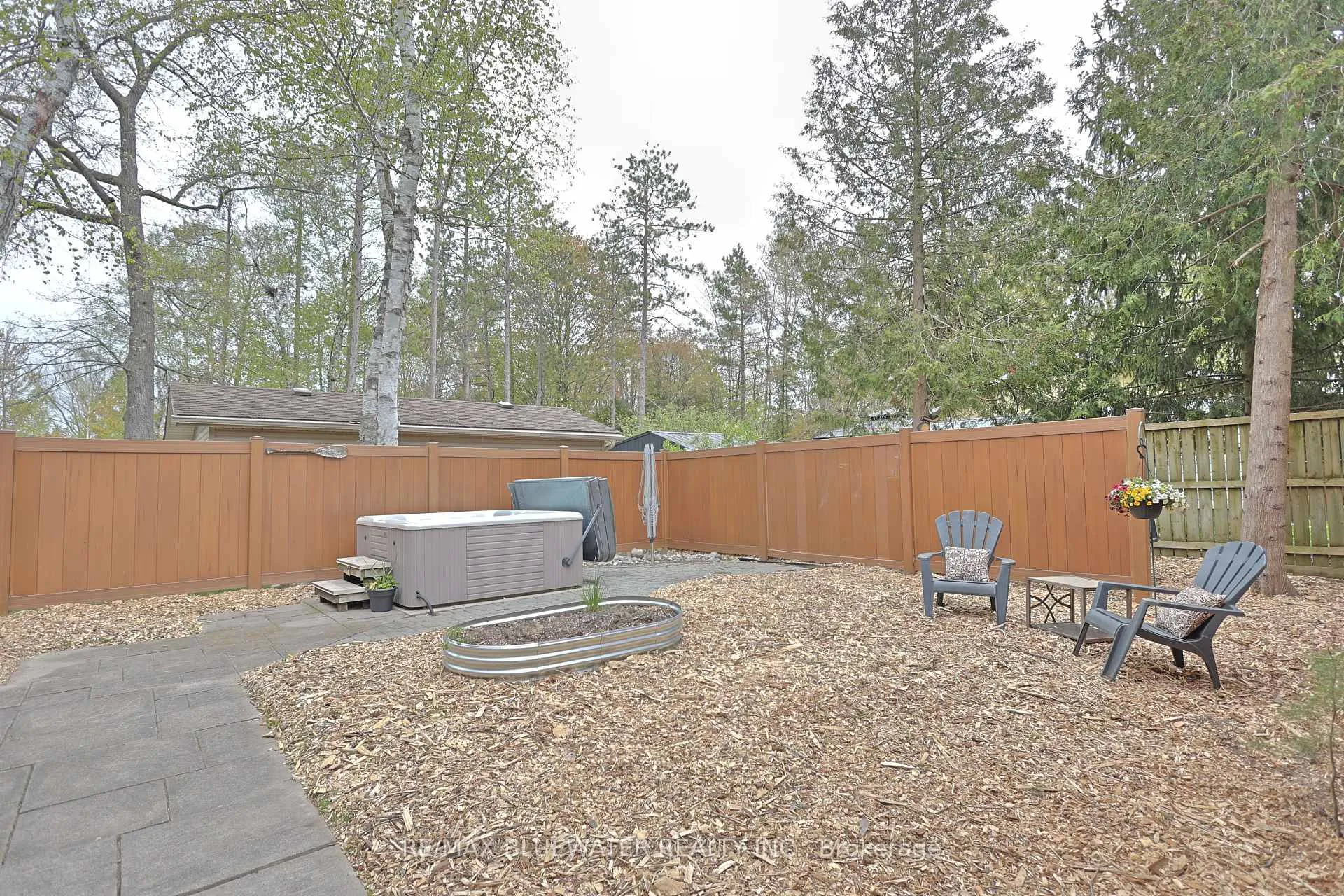 Photo 47 of 6436 Robert Avenue, Lambton Shores — HOMEH