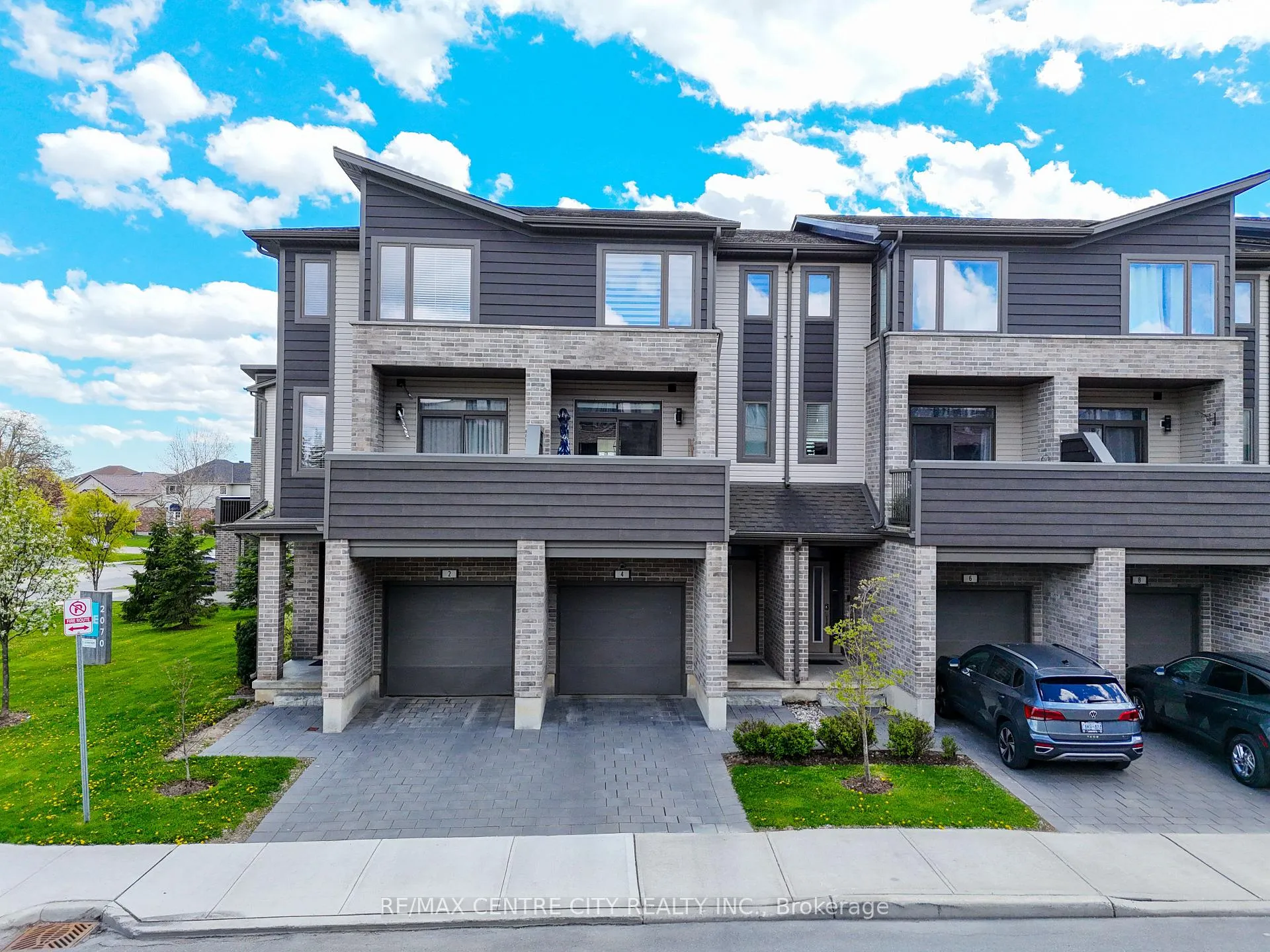 Front of Unit 4, 2070 Meadowgate Boulevard