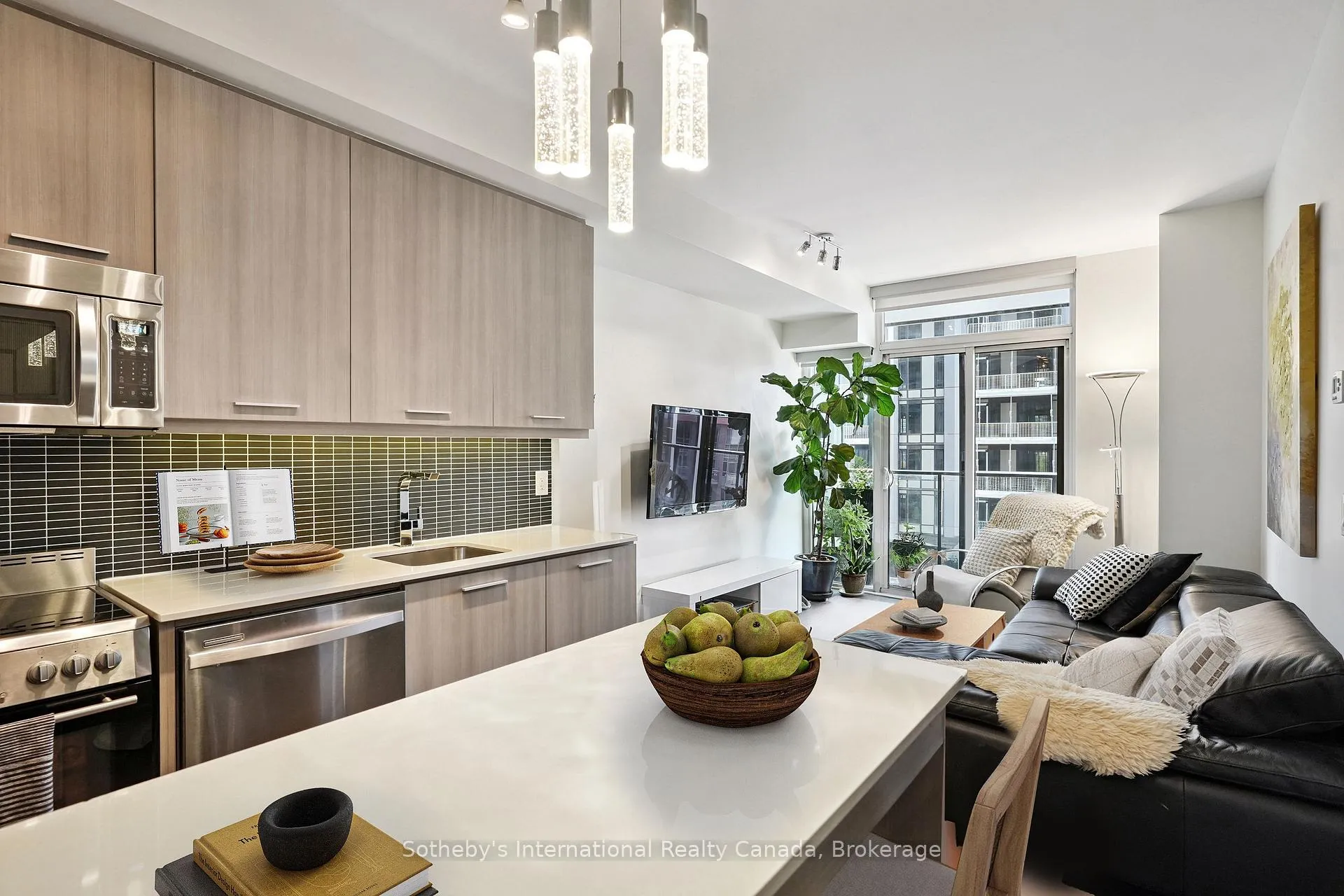 Photo 3 of Unit 903, 105 George Street, Toronto, Moss Park — HOMEH