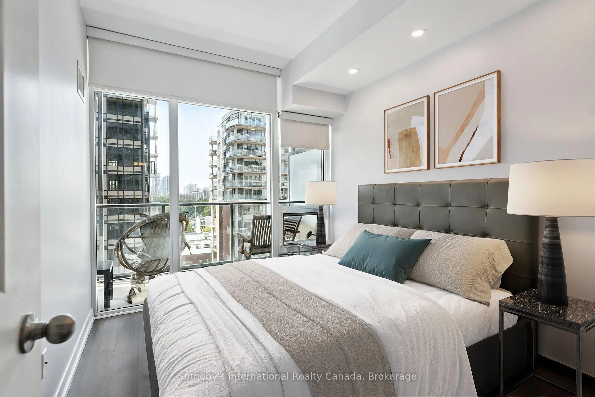 Photo 6 of Unit 903, 105 George Street, Toronto, Moss Park — HOMEH