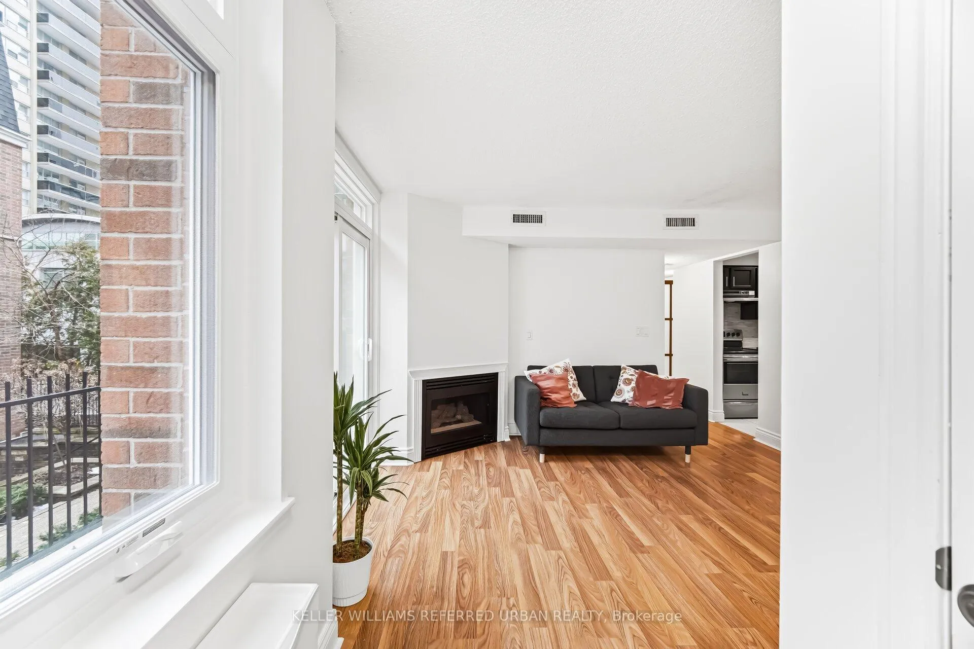 Front of Unit 25, 83 Lillian Street