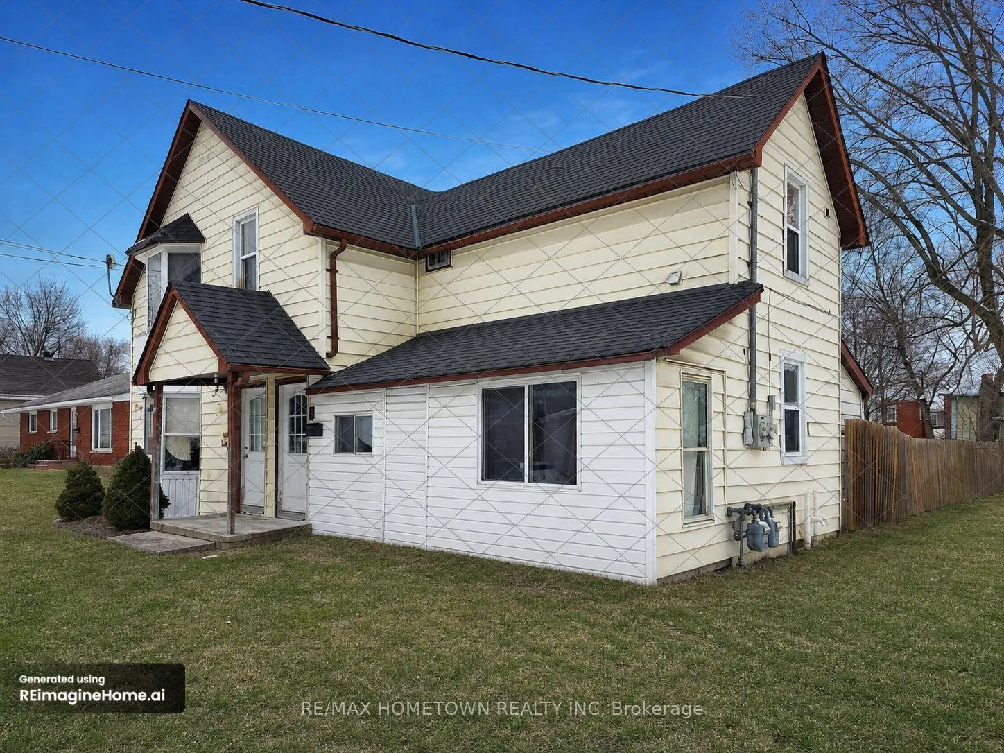 Photo 2 of 5 Robinson Avenue, Smiths Falls — HOMEH
