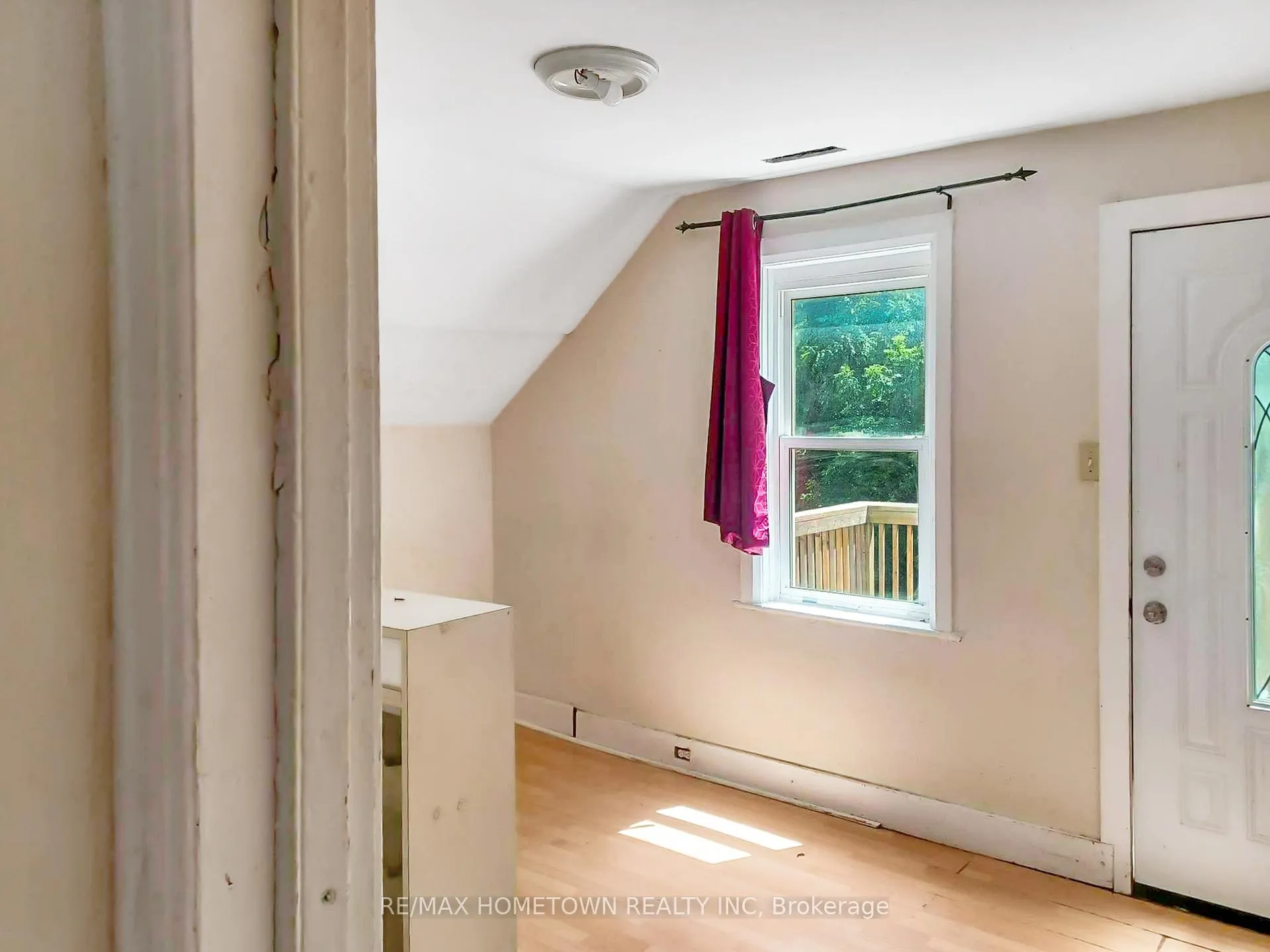 Photo 14 of 5 Robinson Avenue, Smiths Falls — HOMEH