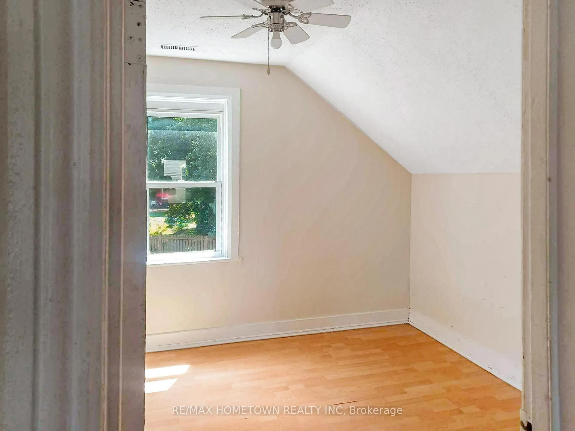 Photo 15 of 5 Robinson Avenue, Smiths Falls — HOMEH