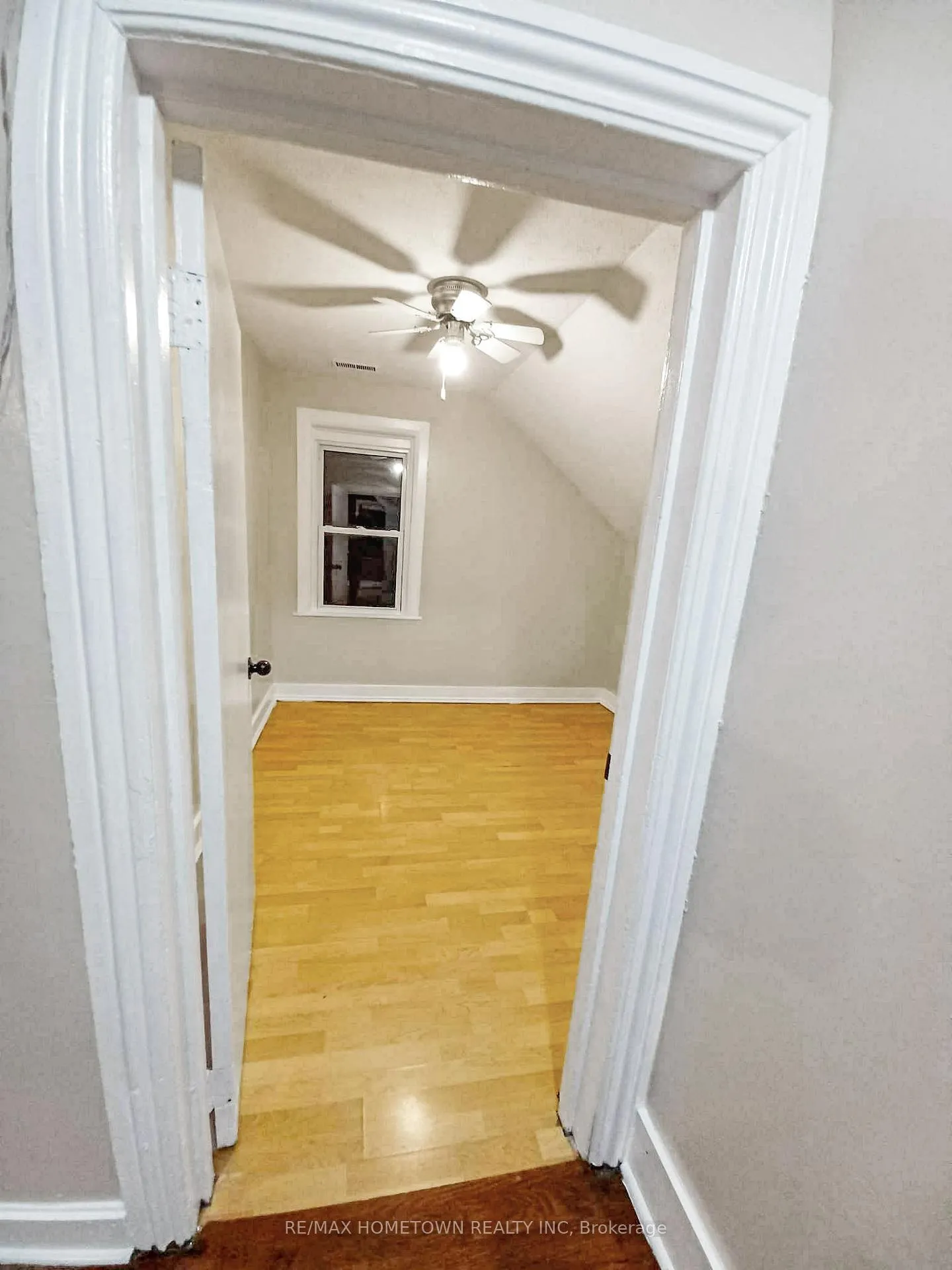 Photo 16 of 5 Robinson Avenue, Smiths Falls — HOMEH