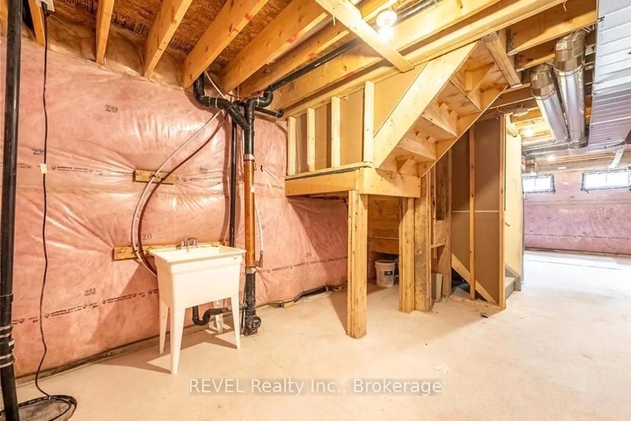 Photo 33 of 9 Beatty Avenue, Thorold, Hurricane/Merrittville — HOMEH
