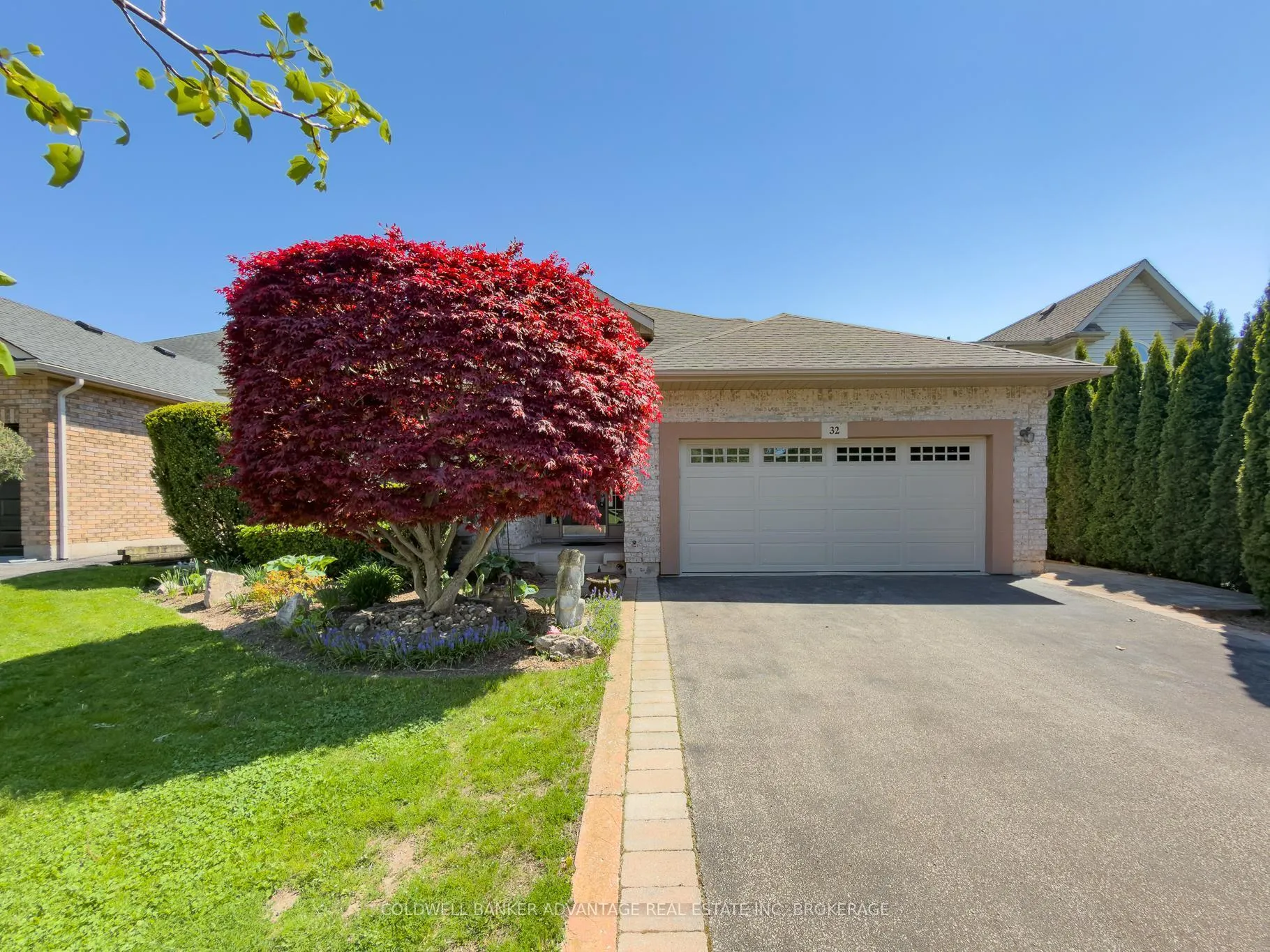 Photo 1 of 32 Michaela Crescent, Pelham, Fonthill — HOMEH