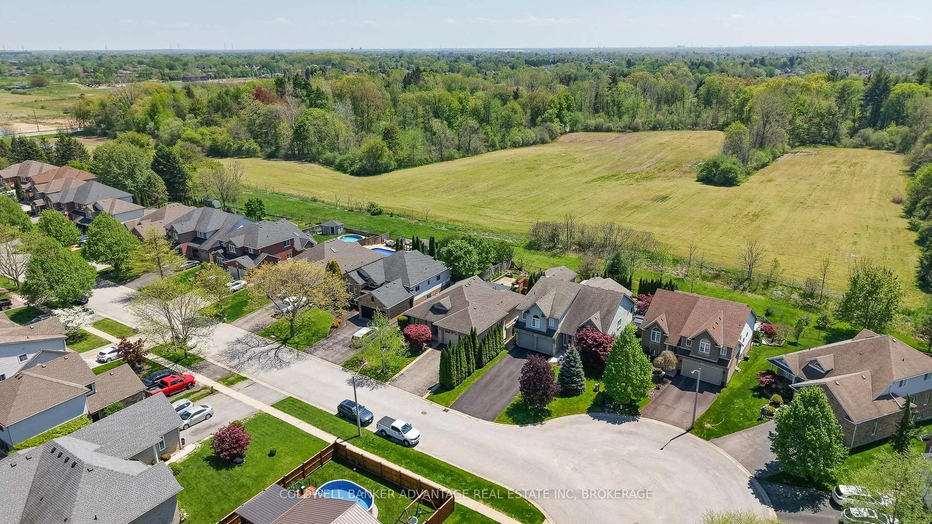 Photo 7 of 32 Michaela Crescent, Pelham, Fonthill — HOMEH