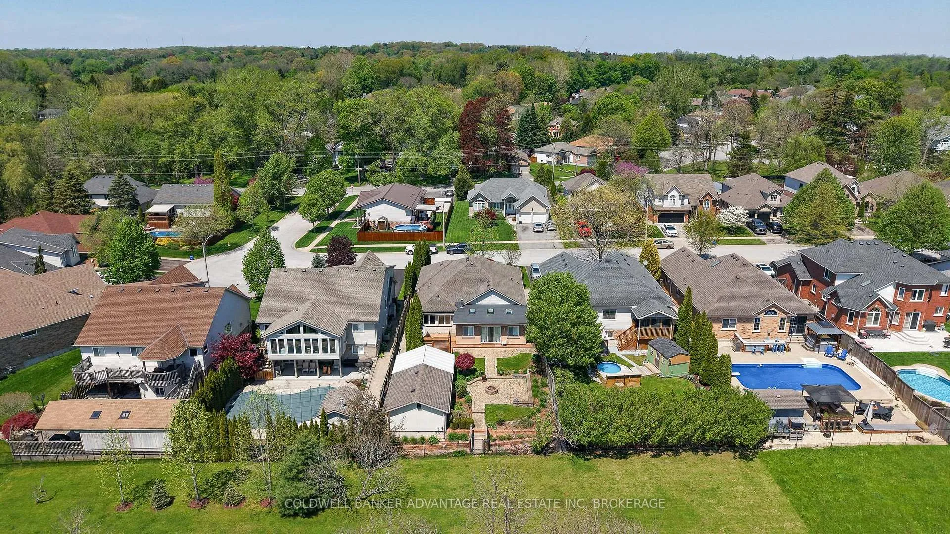 Photo 8 of 32 Michaela Crescent, Pelham, Fonthill — HOMEH