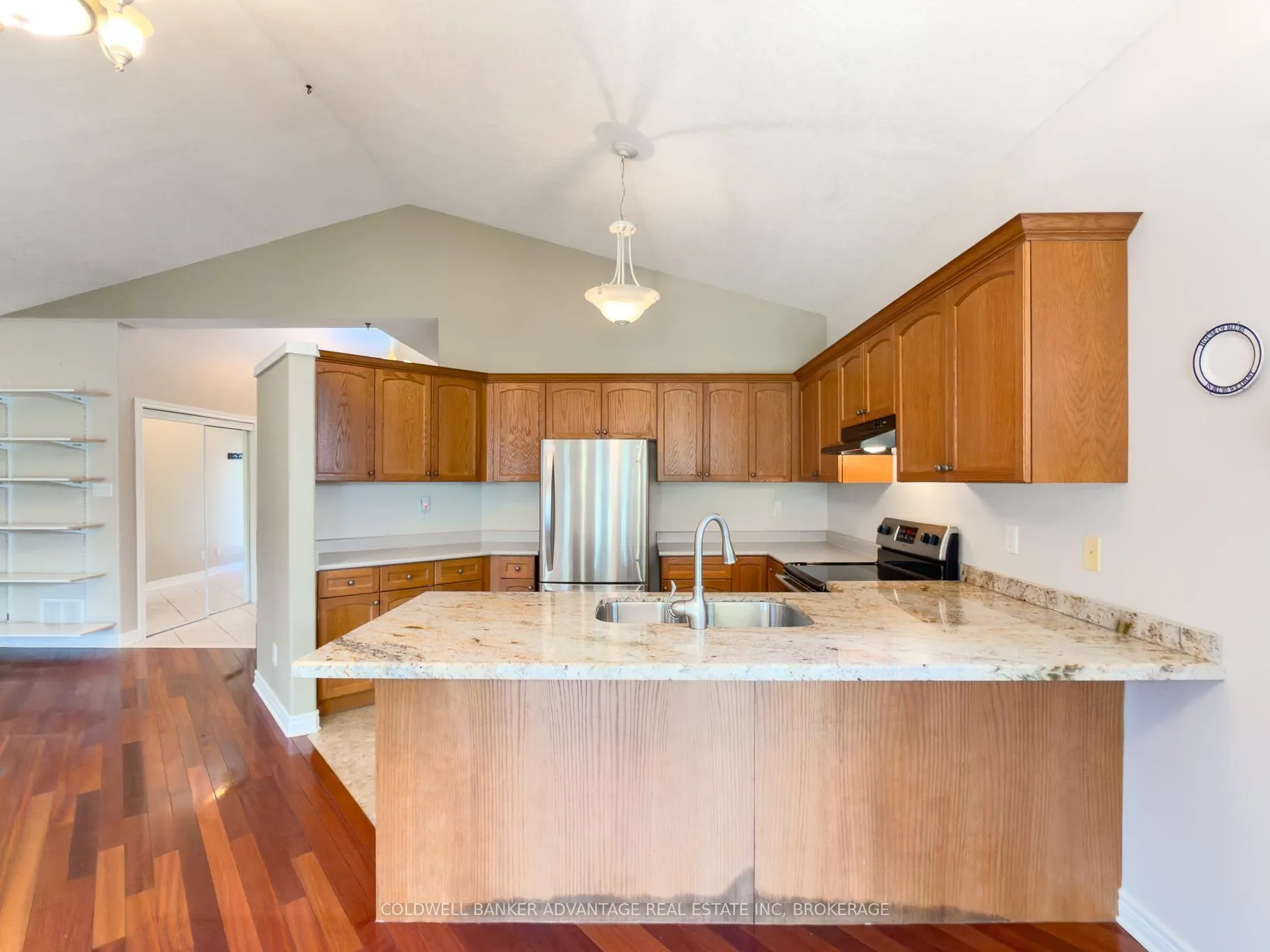Photo 15 of 32 Michaela Crescent, Pelham, Fonthill — HOMEH