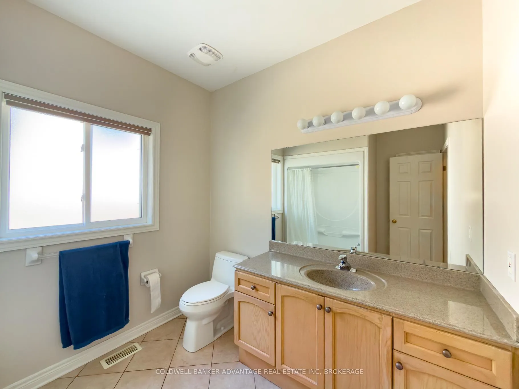 Photo 24 of 32 Michaela Crescent, Pelham, Fonthill — HOMEH