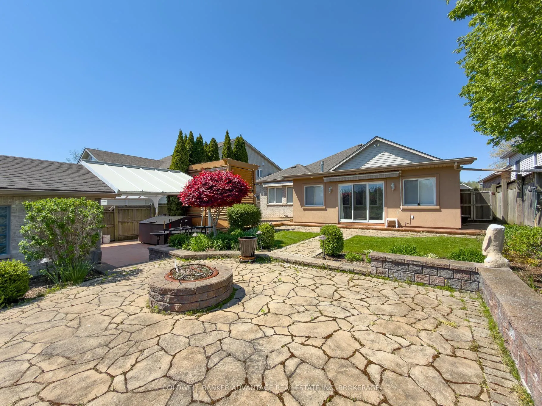 Photo 29 of 32 Michaela Crescent, Pelham, Fonthill — HOMEH