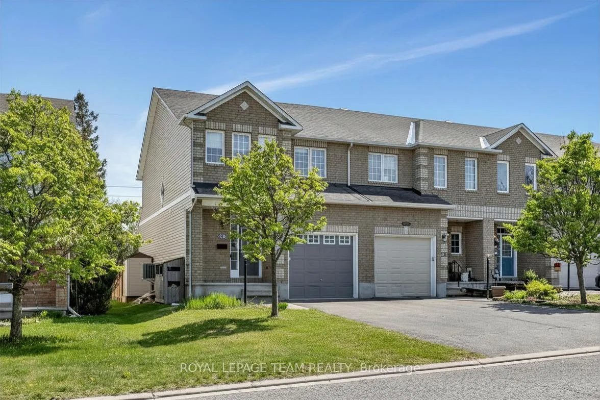 Front of 49 Chantilly Gate