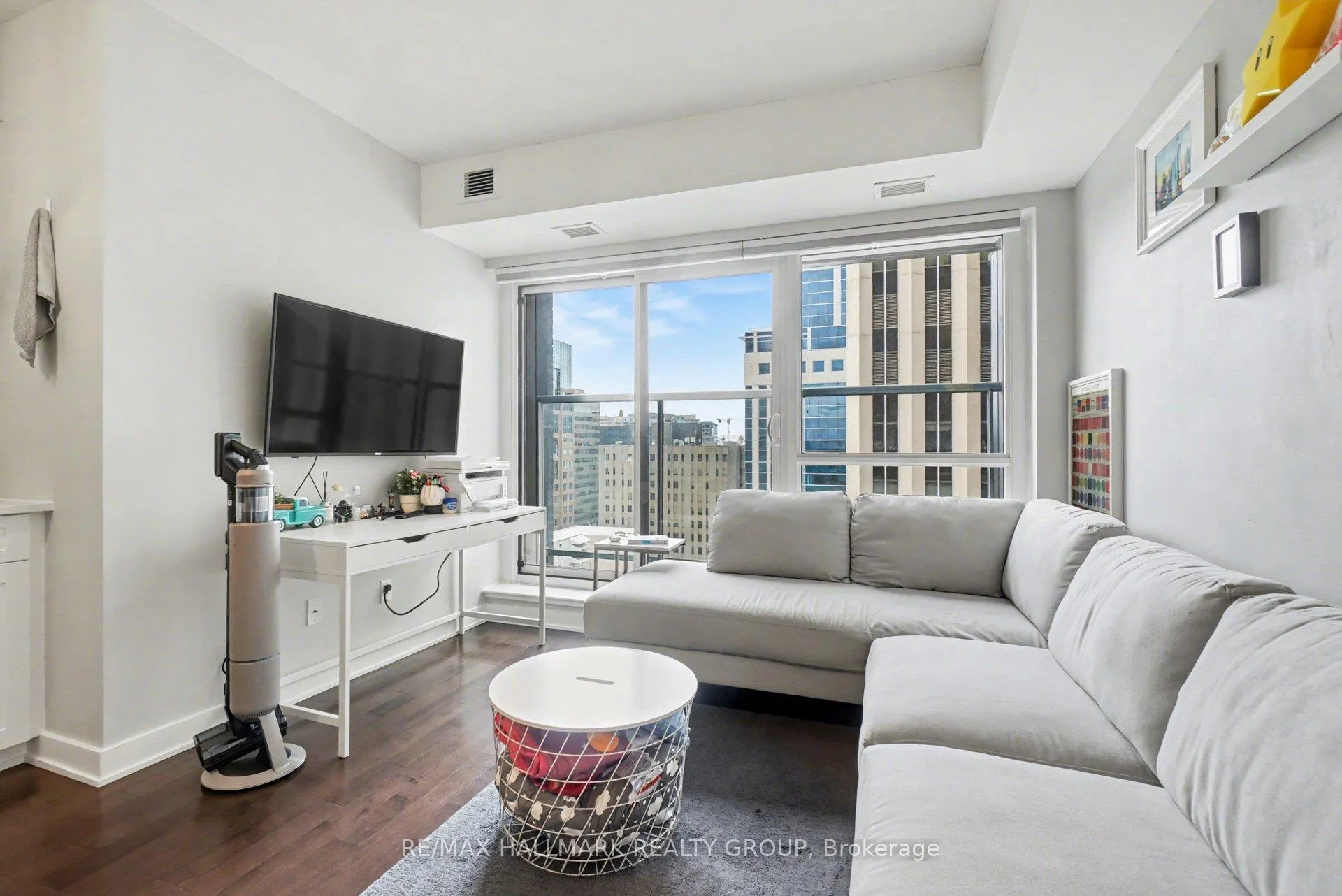 Photo 6 of Unit 1502, 40 Nepean Street, Ottawa, Ottawa Centre — HOMEH