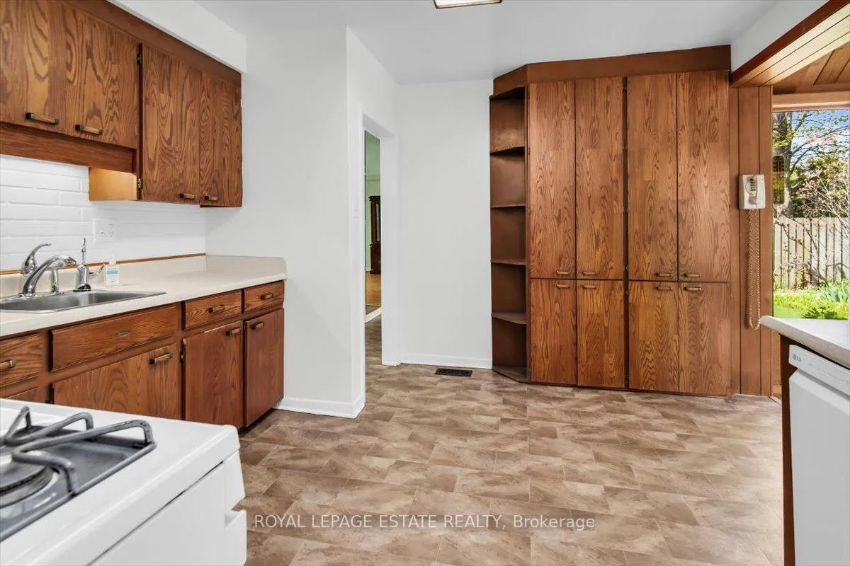 Photo 11 of 103 Pegasus Trail, Scarborough, Woburn — HOMEH