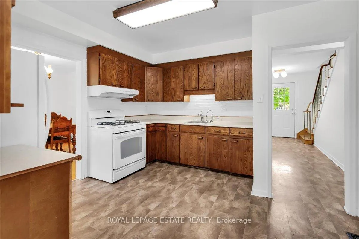 Photo 14 of 103 Pegasus Trail, Scarborough, Woburn — HOMEH