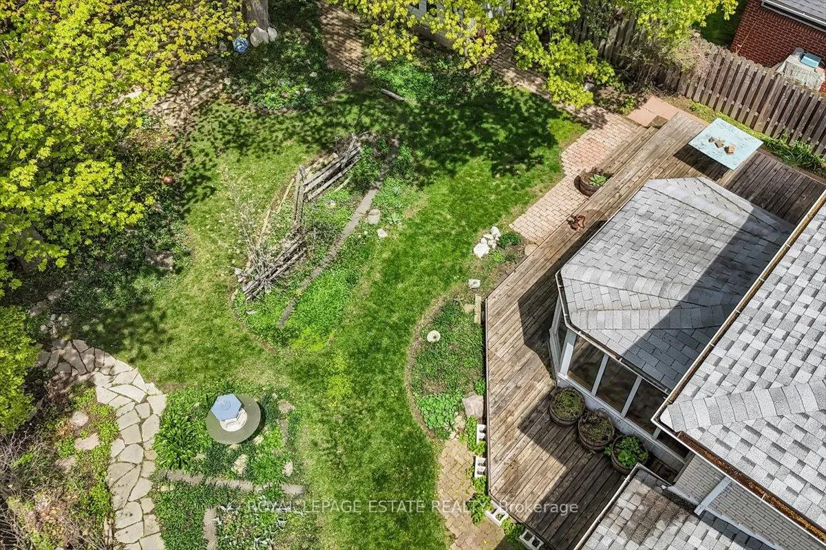 Photo 48 of 103 Pegasus Trail, Scarborough, Woburn — HOMEH