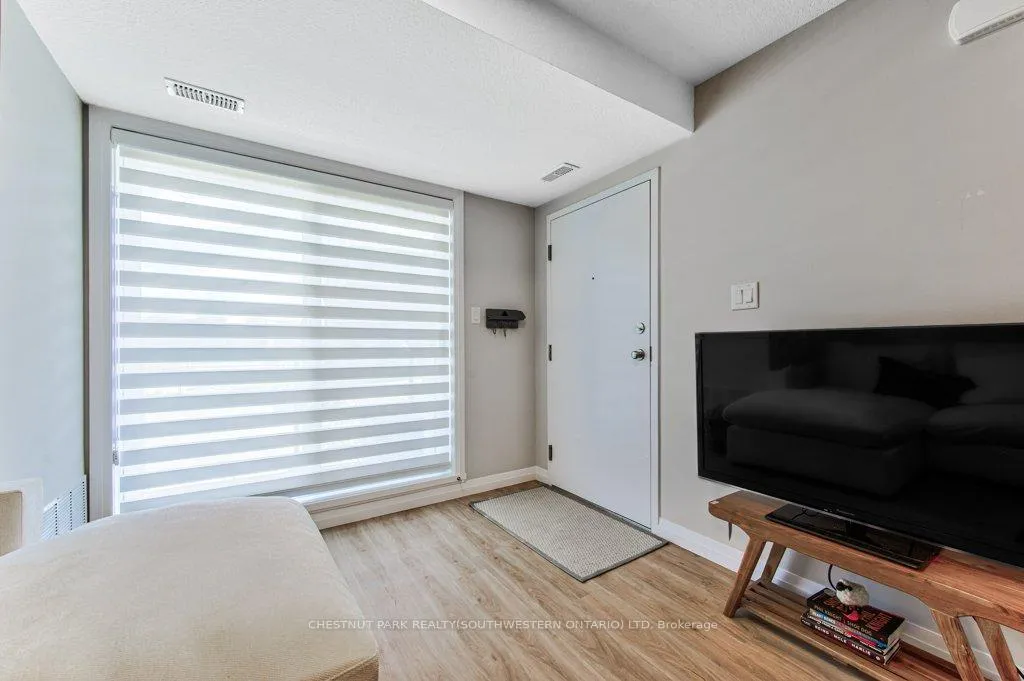 Photo 4 of Unit B11, 410 Northfield Drive, Waterloo, Colonial Acres — HOMEH