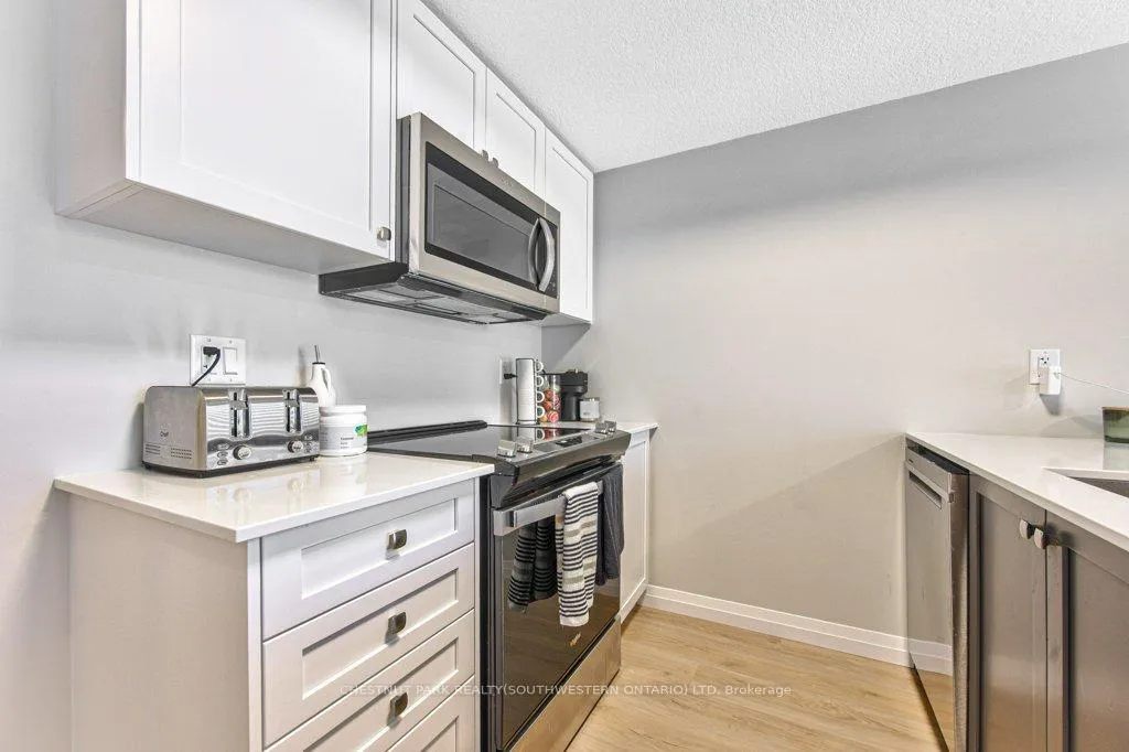 Photo 9 of Unit B11, 410 Northfield Drive, Waterloo, Colonial Acres — HOMEH