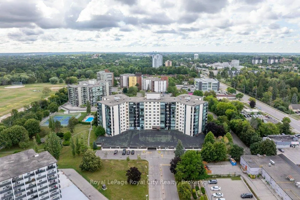 Photo 6 of Unit 614, 19 Woodlawn Road E, Guelph, Riverside Park — HOMEH