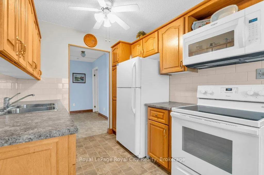 Photo 14 of Unit 614, 19 Woodlawn Road E, Guelph, Riverside Park — HOMEH