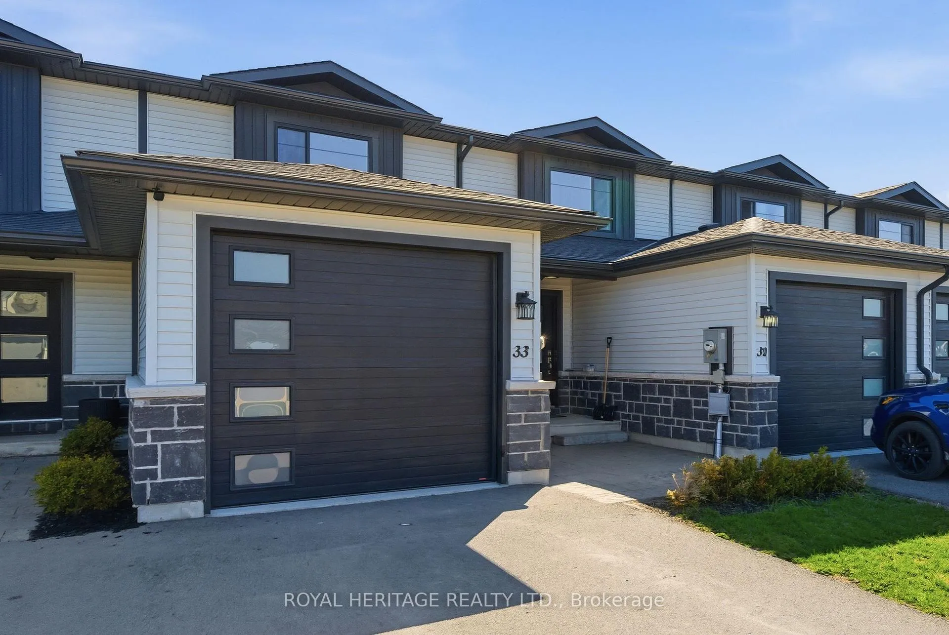Photo 2 of 33 Dewal Place, Belleville, Belleville Ward — HOMEH
