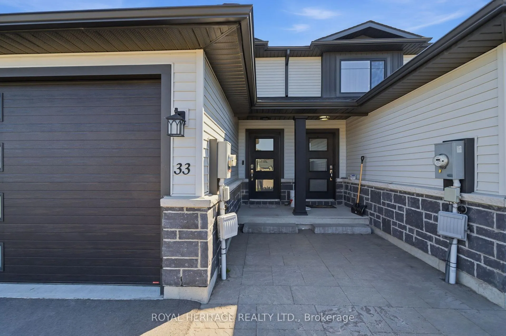 Photo 3 of 33 Dewal Place, Belleville, Belleville Ward — HOMEH