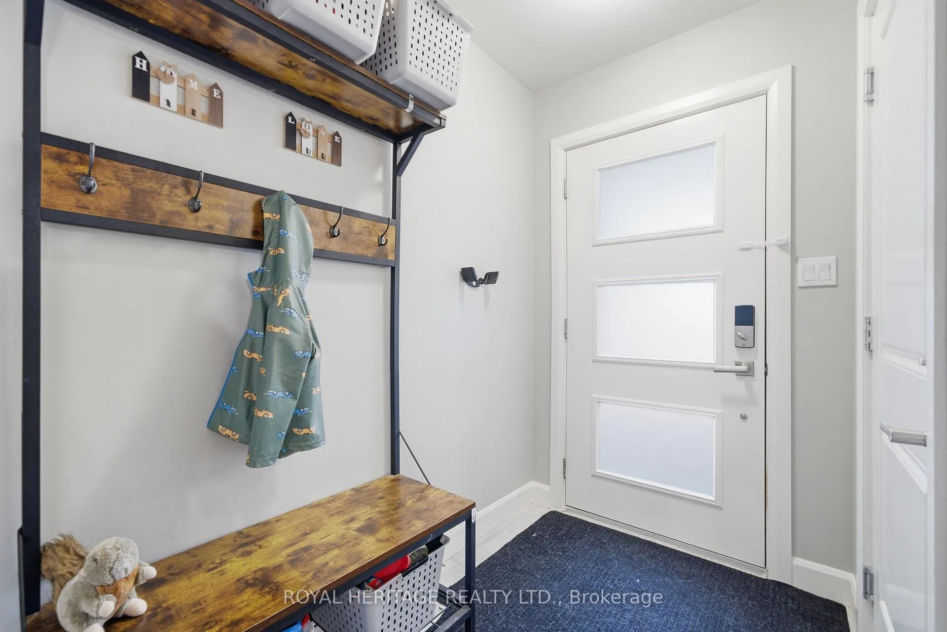 Photo 5 of 33 Dewal Place, Belleville, Belleville Ward — HOMEH