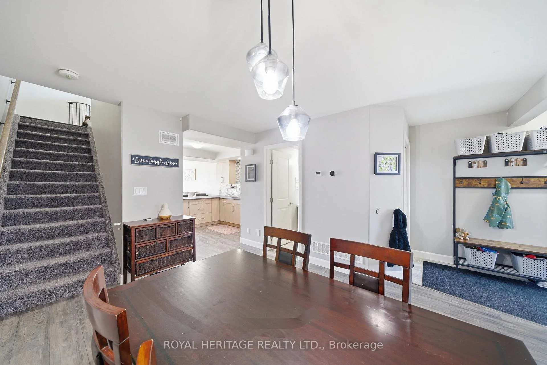 Photo 7 of 33 Dewal Place, Belleville, Belleville Ward — HOMEH