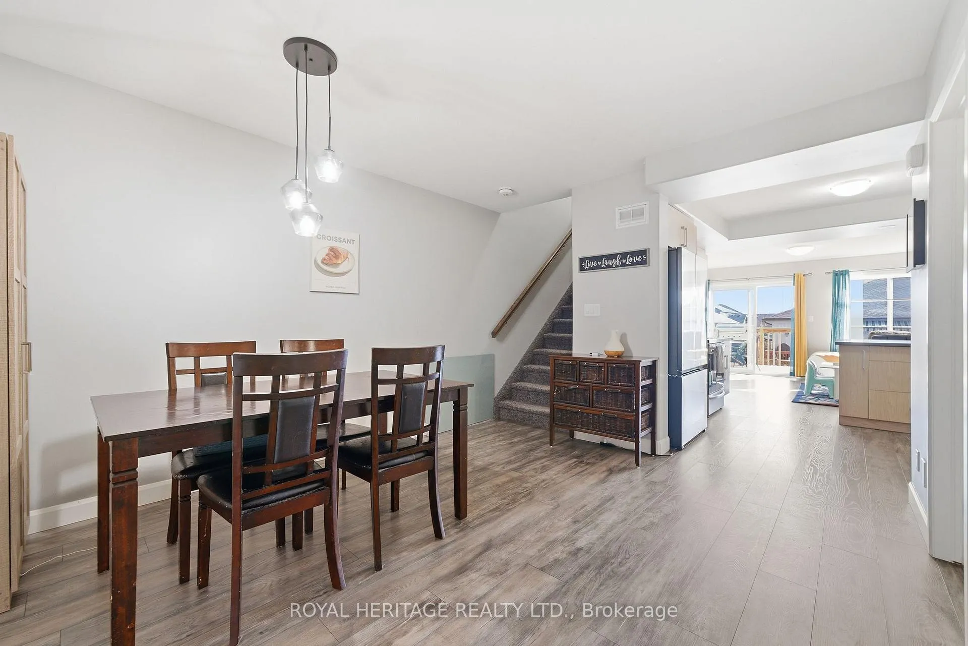 Photo 8 of 33 Dewal Place, Belleville, Belleville Ward — HOMEH