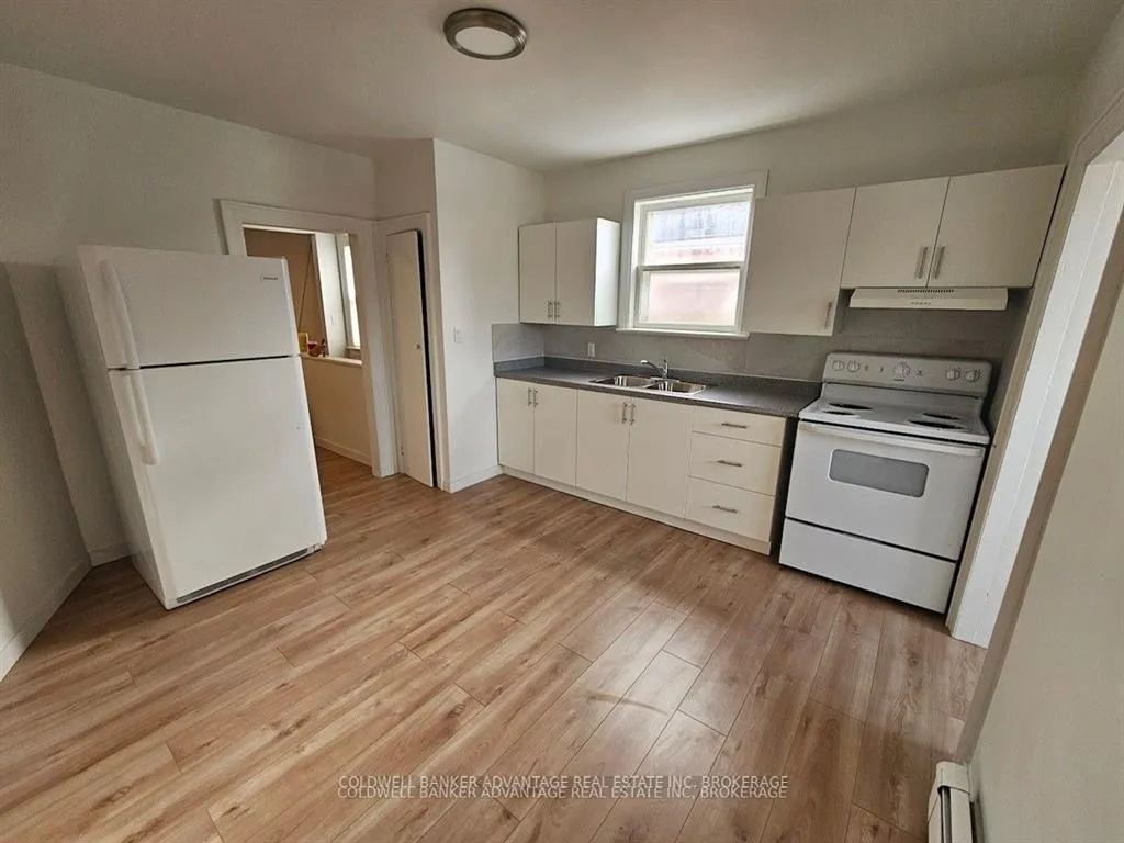 Photo 4 of Unit upper, 832 King Street, Port Colborne, Main Street — HOMEH