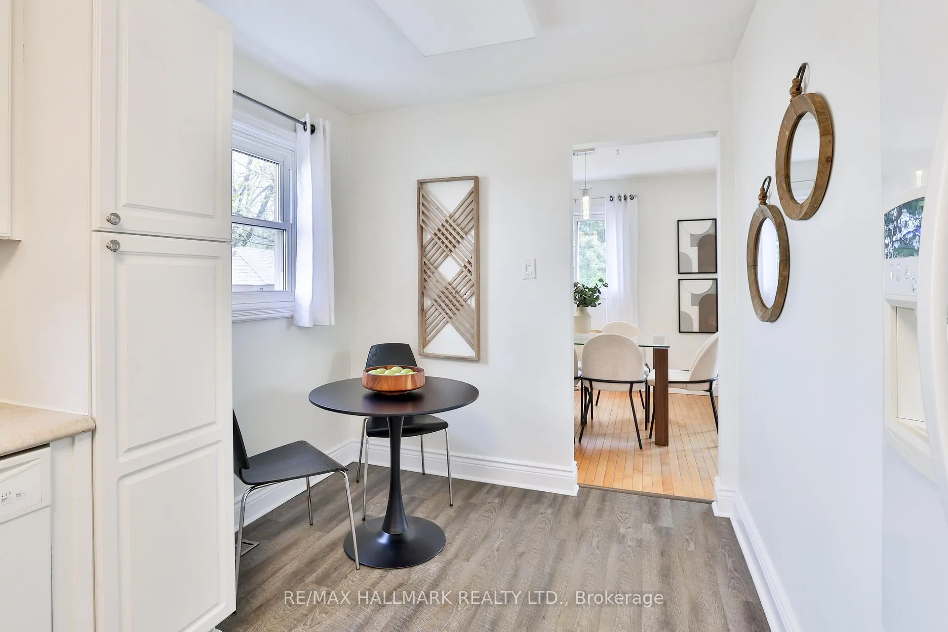 Photo 8 of 192 Martindale Crescent, Brampton, Brampton West — HOMEH